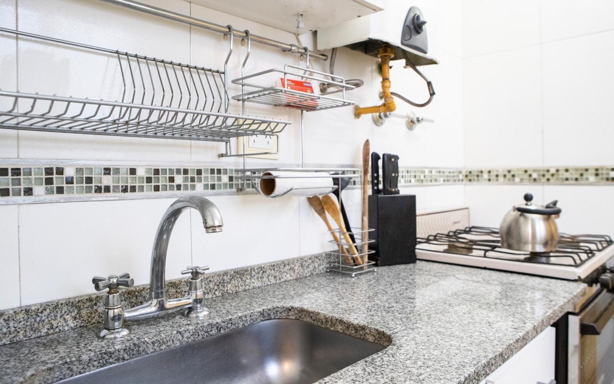 1 Apartment *