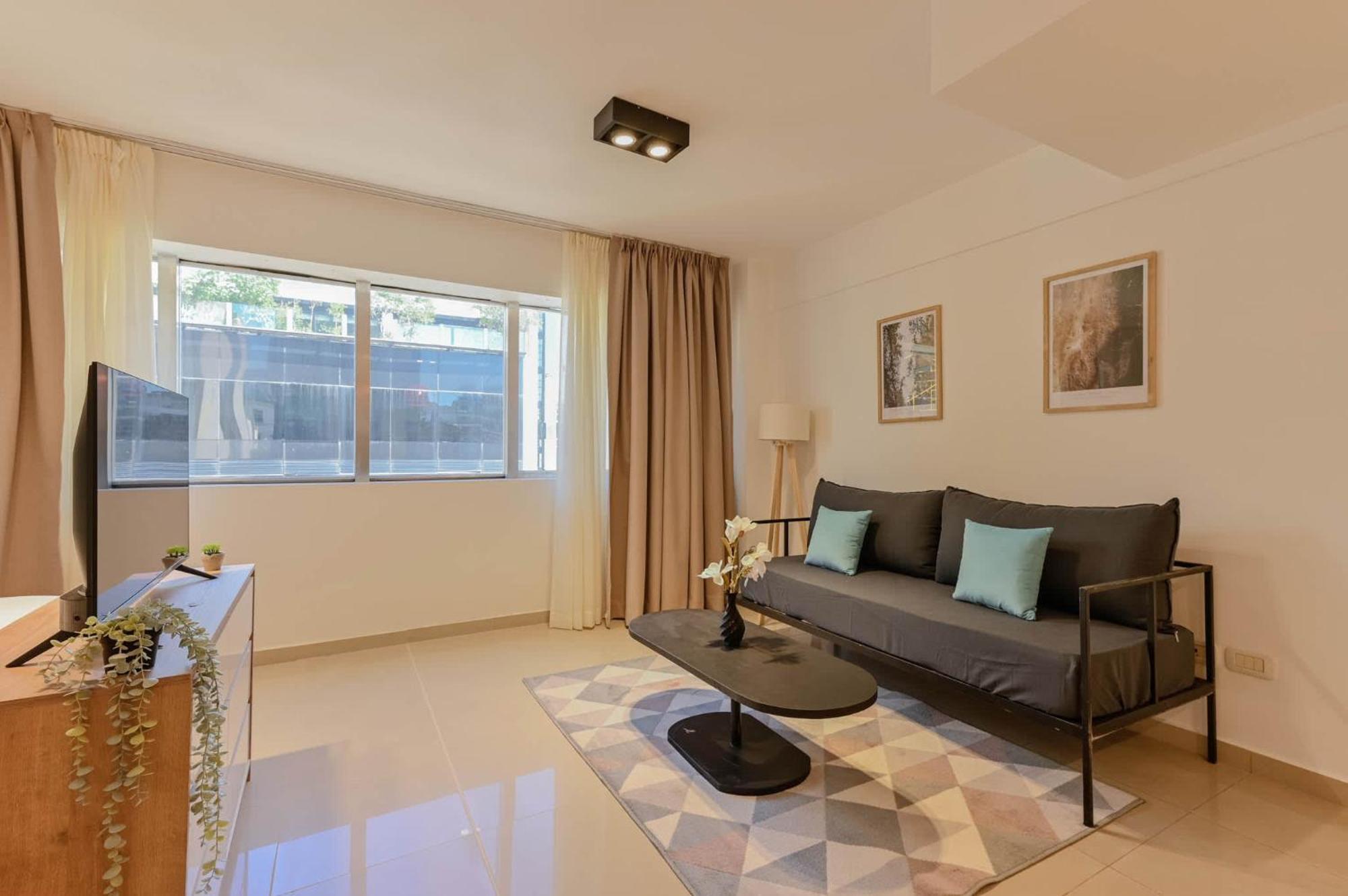 Mansion Mitre 'b' - 3 Pax Gym & Jacuzzi Apartment