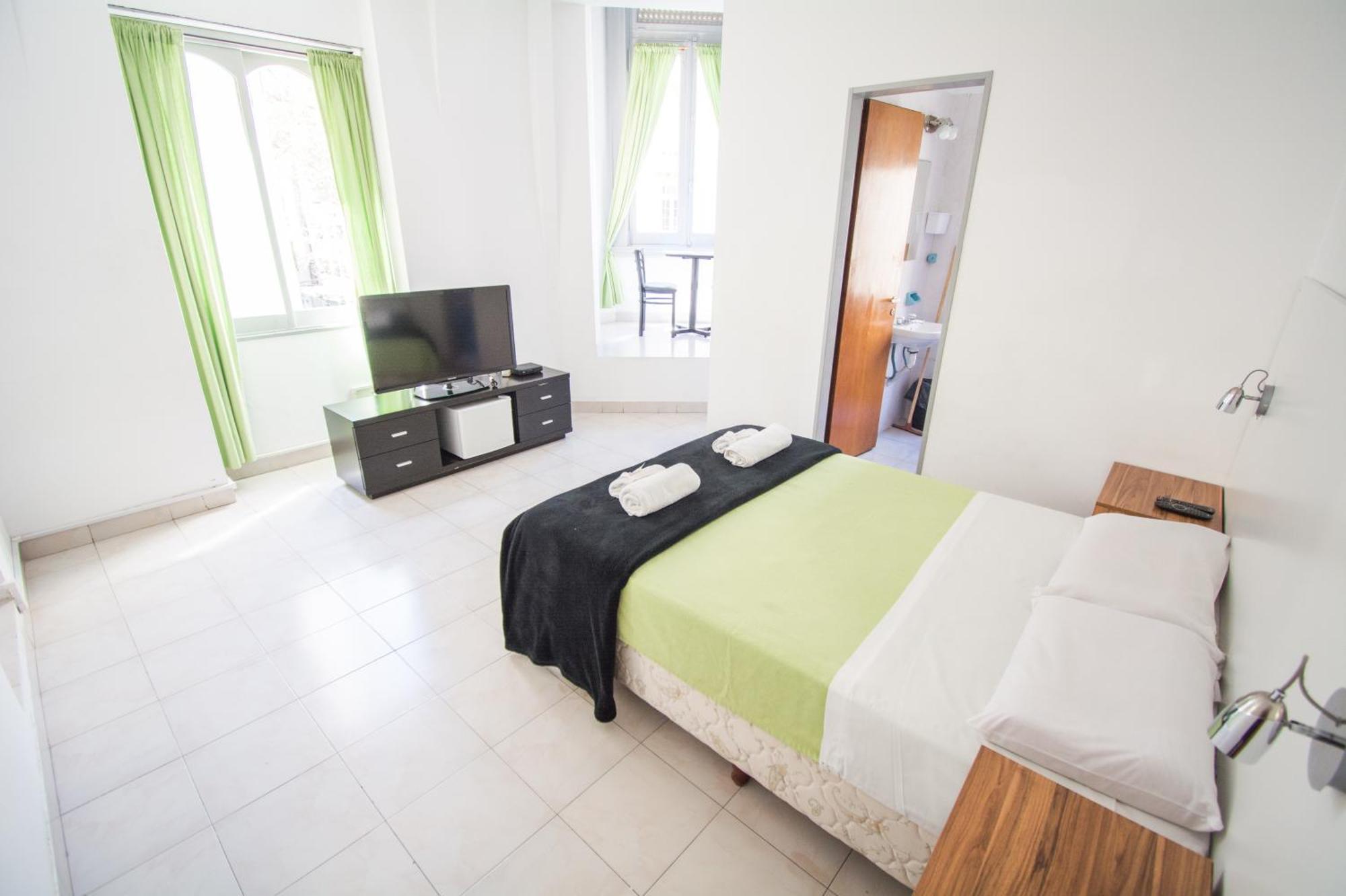 Dos Mundos Hotel