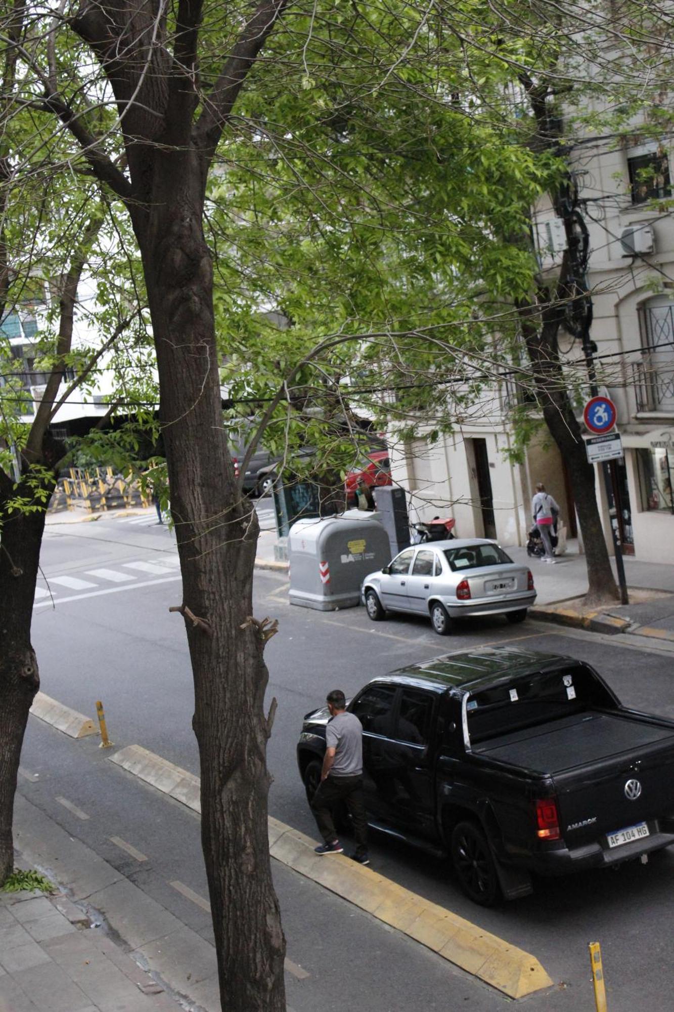French Edificio Plaza Apartment