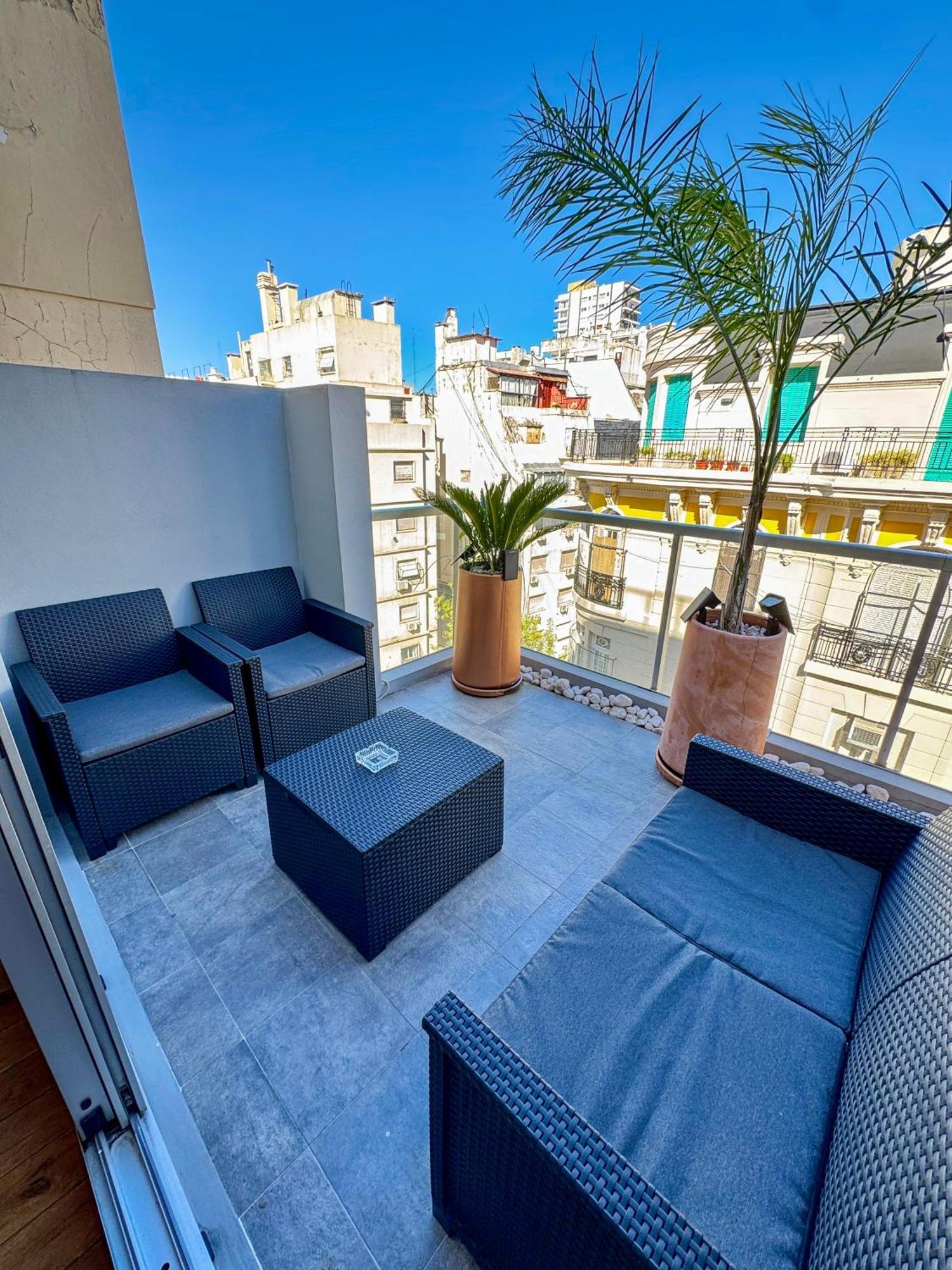 Foster Recoleta * Buenos Aires