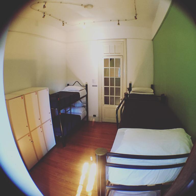 Hostel The Pink House *