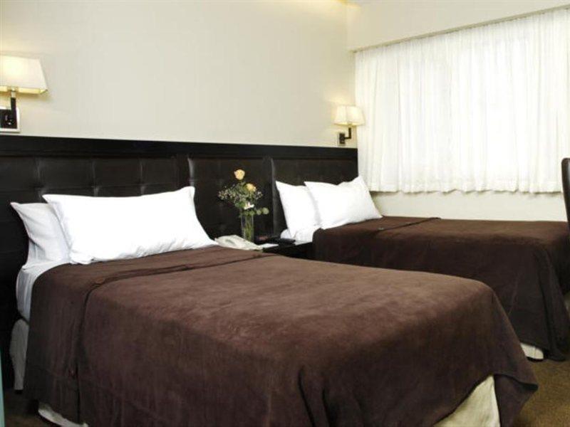 Hotel Exe Colón 4*