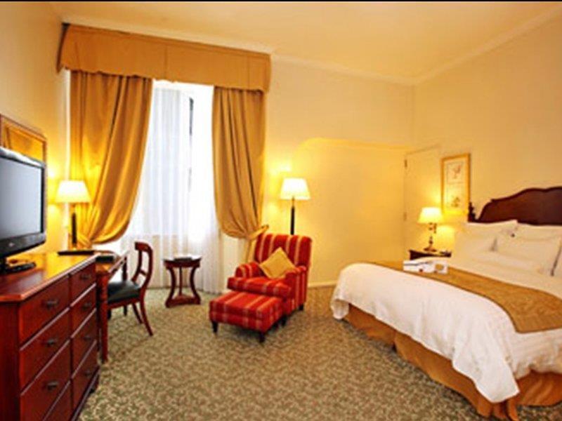 Hotel Plaza 5*