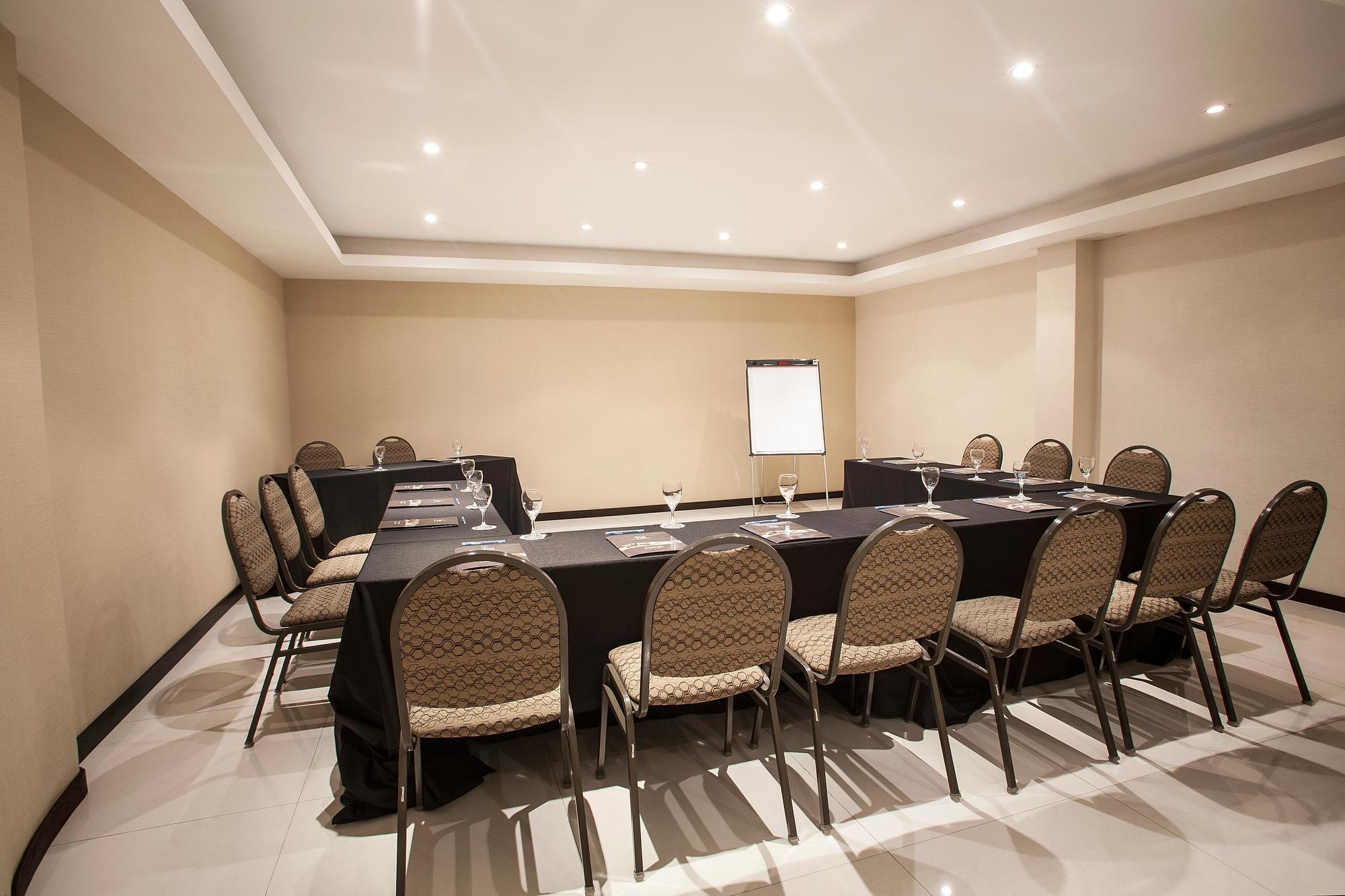 Hr Luxor Buenos Aires