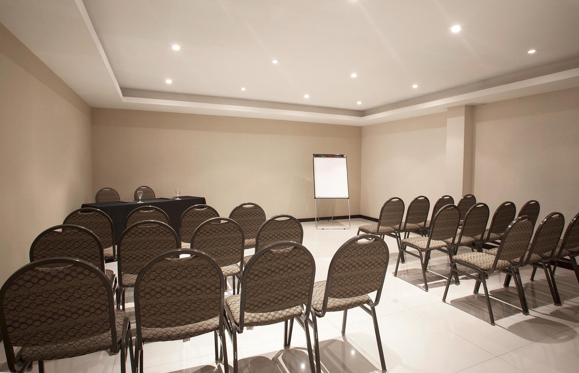 Hr Luxor Buenos Aires