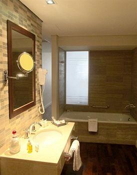 Kenton Palace Hotel 4*