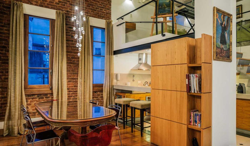 Apartment Deluxe In French Style Building *