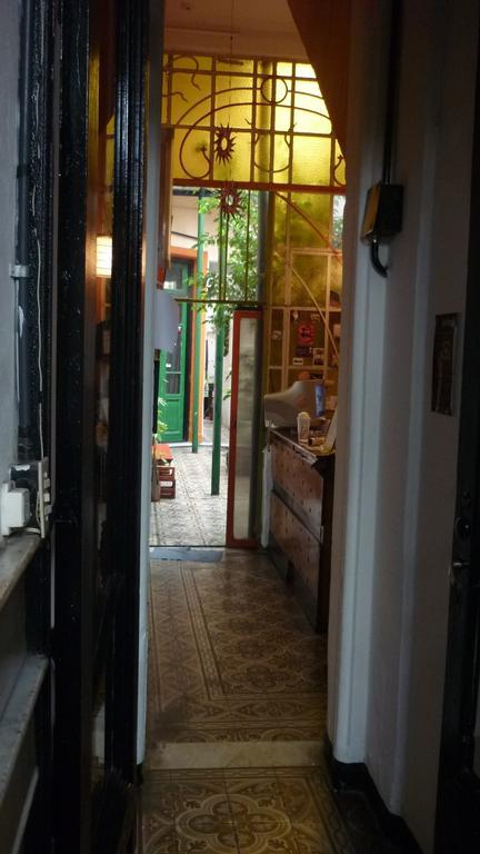 Mantengase * Buenos Aires