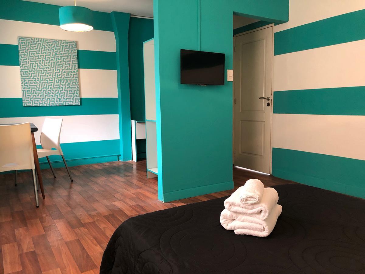 Bed & Breakfast Defensa 821