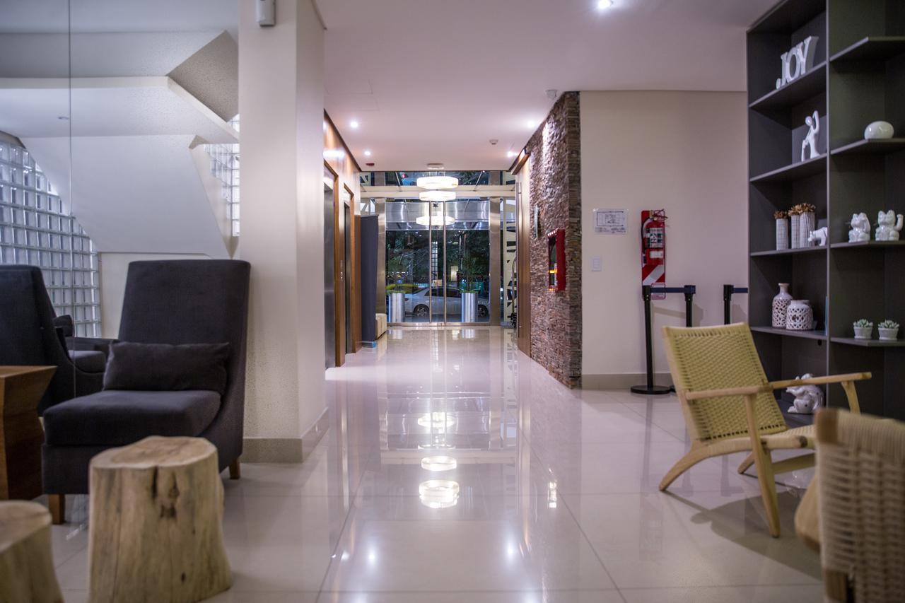 Howard Johnson Plaza Hotel