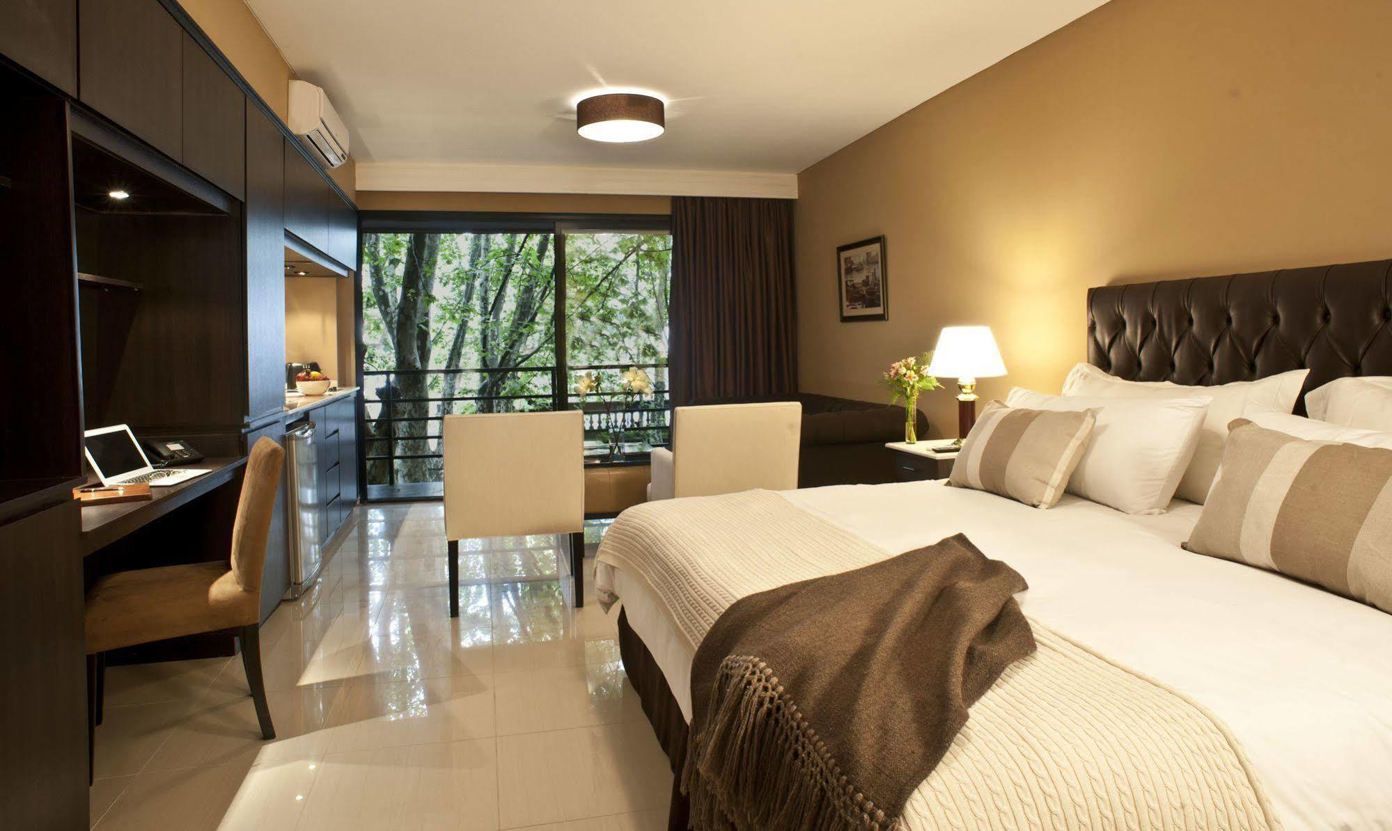 Hotel Palermo Tower 4*