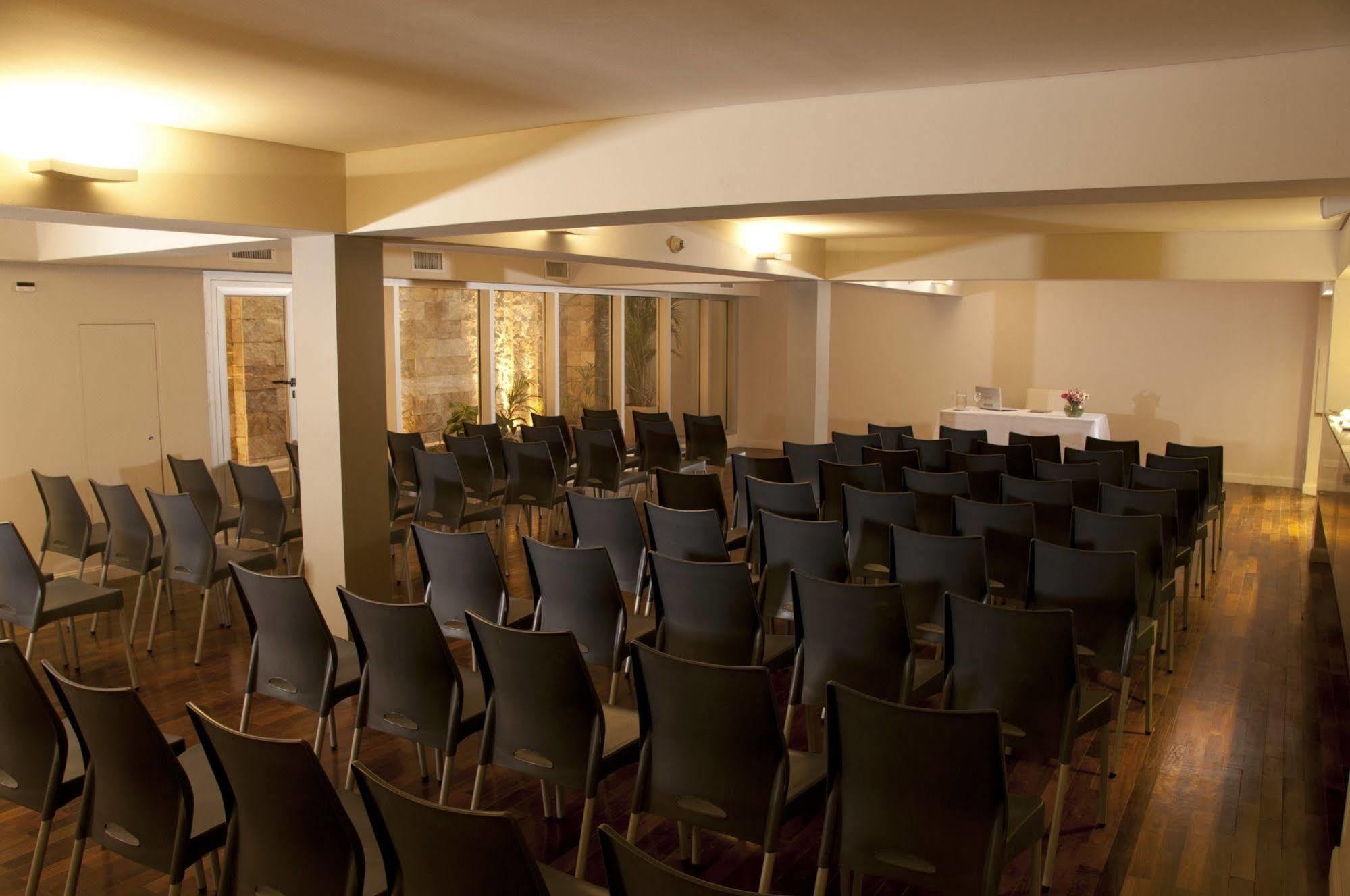 Kenton Palace Hotel 4*