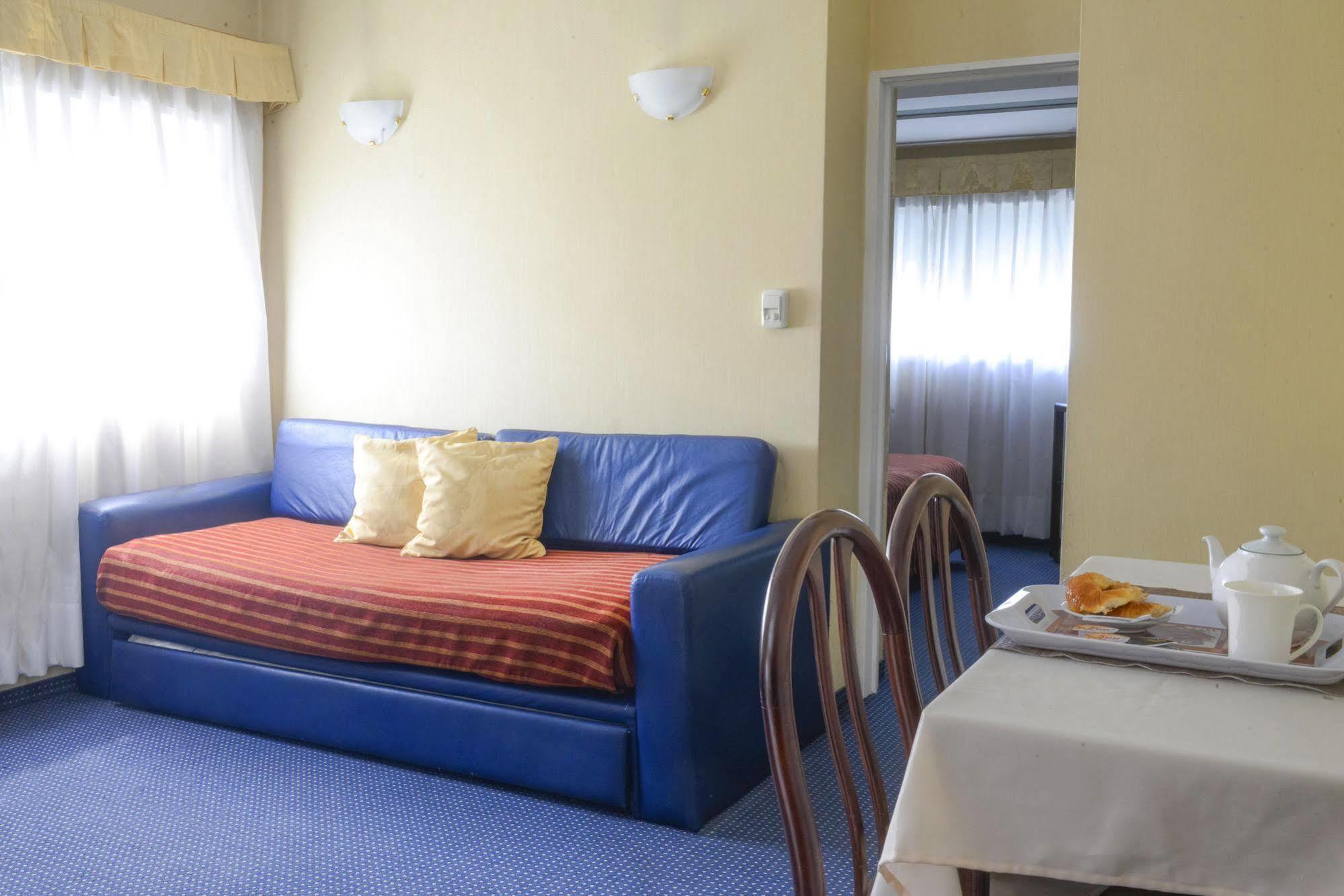 Apartur Apartment *