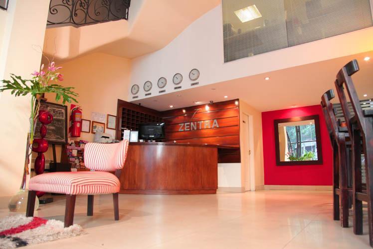 Hotel 2055 Petit * Cost *