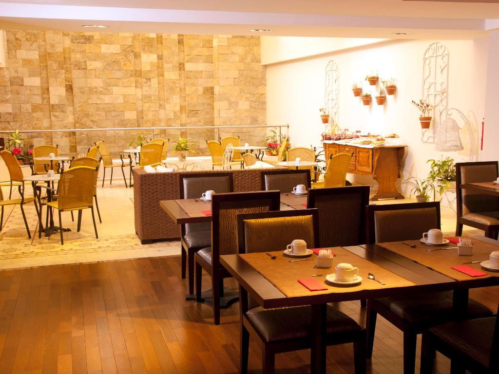 Hotel Kenton Palace