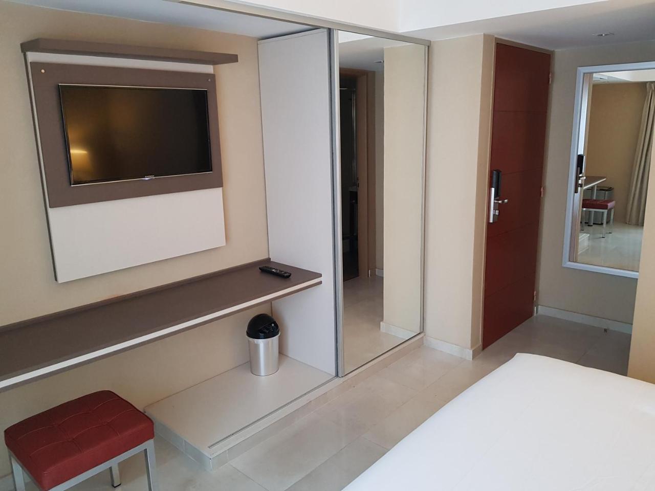 Up Recoleta 3*