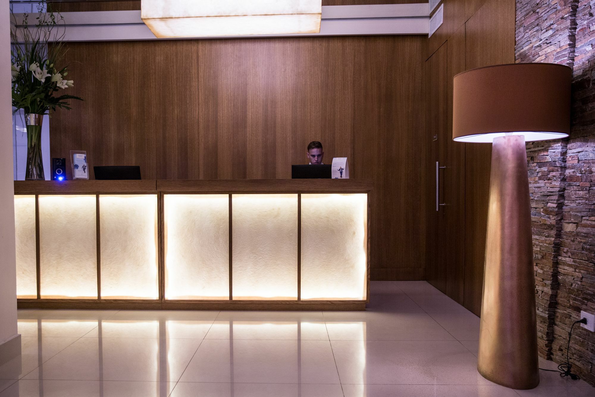 Howard Johnson Plaza 4*