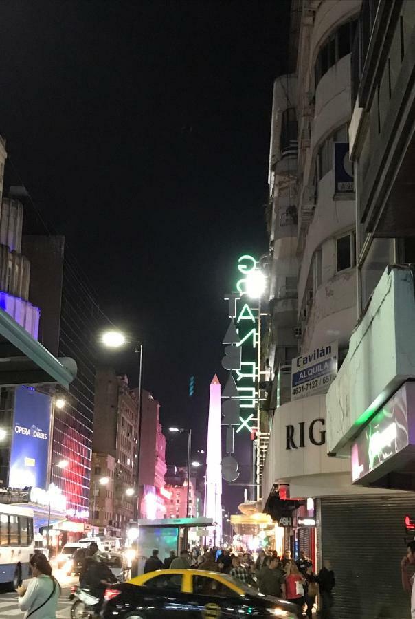 Dpto. Av. Corrientes Al 700-centro Apartamento *