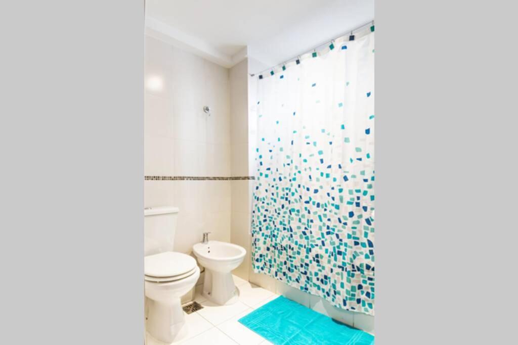Cozy, Lots Of Light, Great Location *