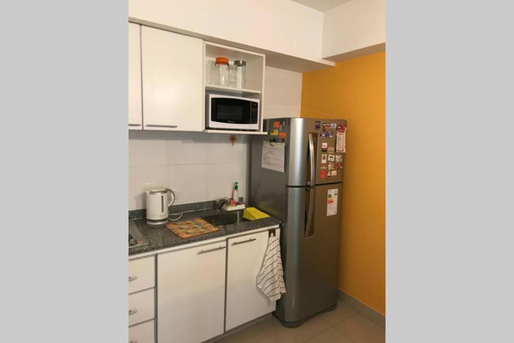 Cozy, Lots Of Light, Great Location *