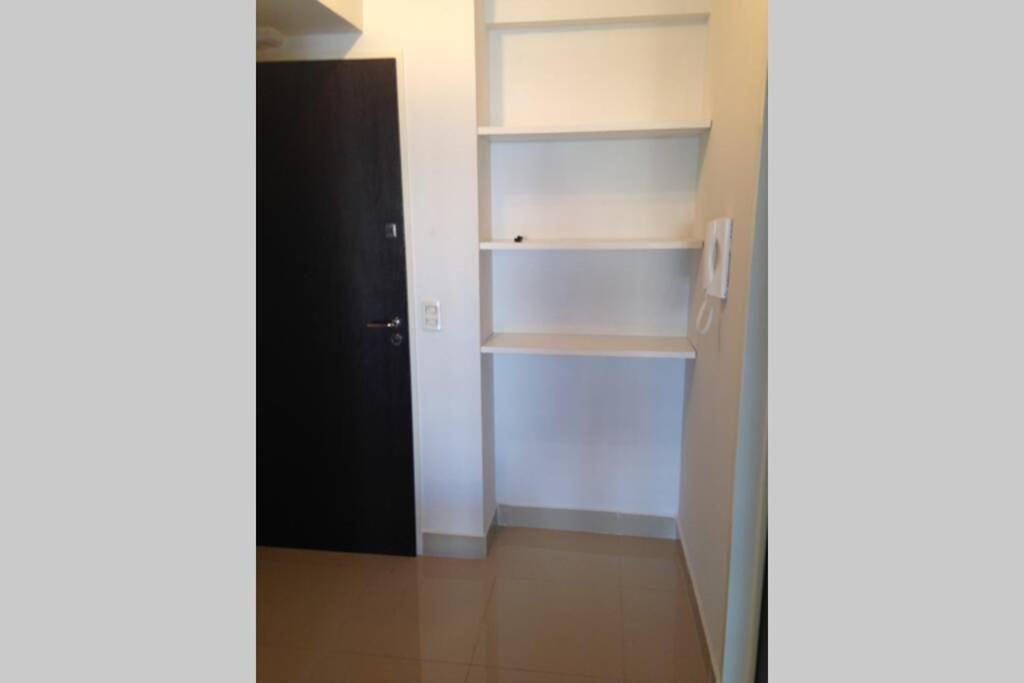 Apartment Cozy, Lots Of Light, Great Location *