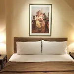 Mayla Apartments