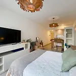 Estudio San Telmo Con Piscina Y Balcon- Paseo De La Cisterna- Uf 201