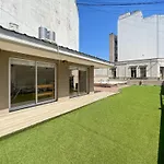 Modern Studio With Amenities And Balcony In The Heart Of The City