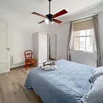 Centrally Located Apartment Near The Obelisco In Buenos Aires Num7826