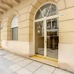 Refined Urban Oasis In Recoleta