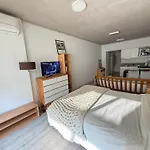 Studio En Palermo Hollywood Para 2