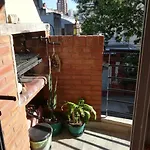 Apartamento monoambiente amplio 2 baños luminoso con balcón cercano a Hospital Italiano y Shopping Abasto Almagro