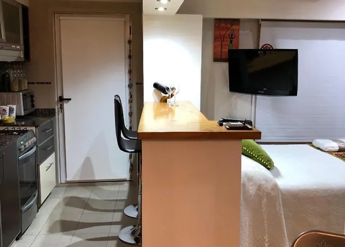 Apartamento monoambiente amplio 2 baños luminoso con balcón cercano a Hospital Italiano y Shopping Abasto Almagro