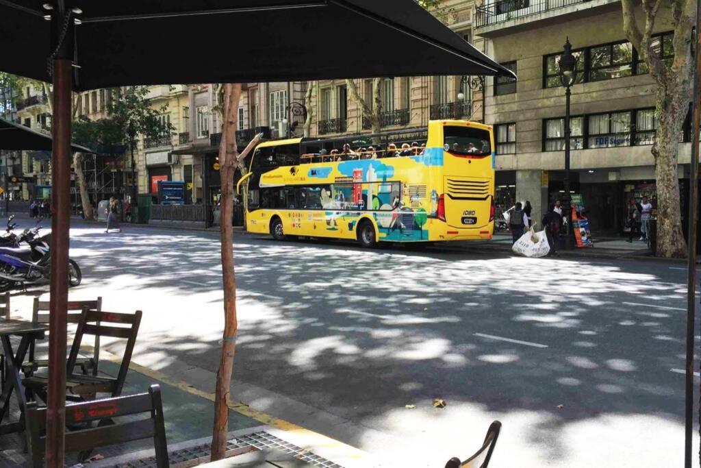 Duplex En Centro Historico Y Turistico Sobre Av. De Mayo