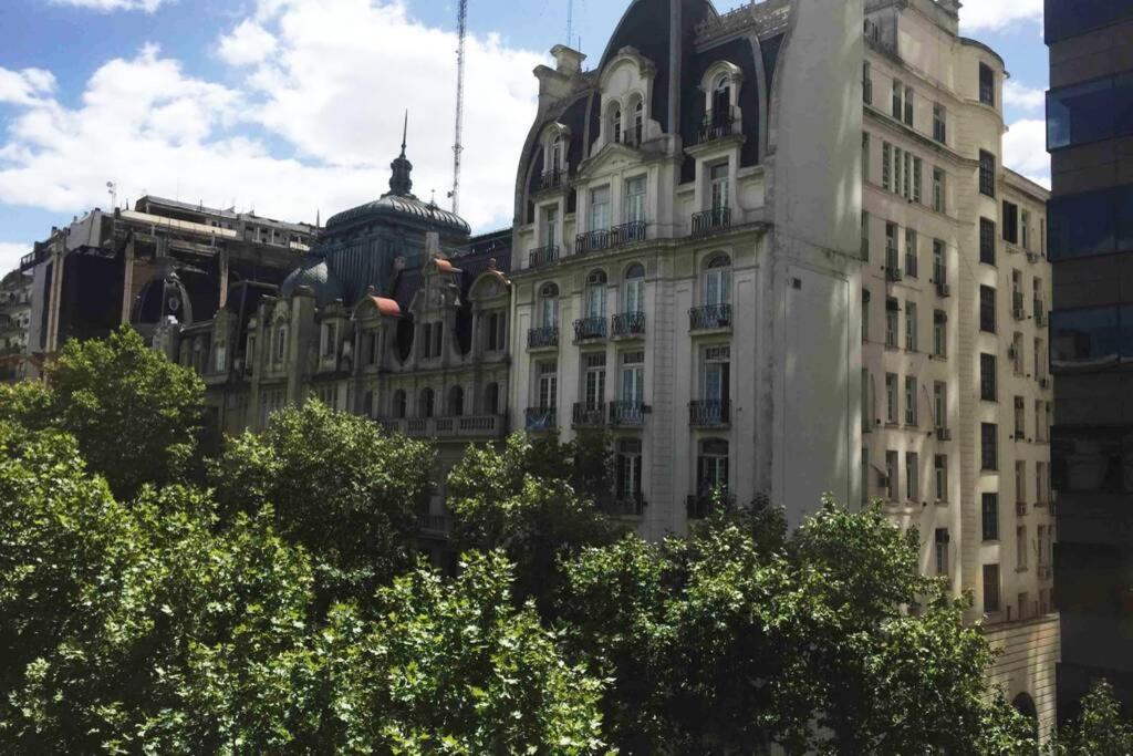 Duplex En Centro Historico Y Turistico Sobre Av. De Mayo *