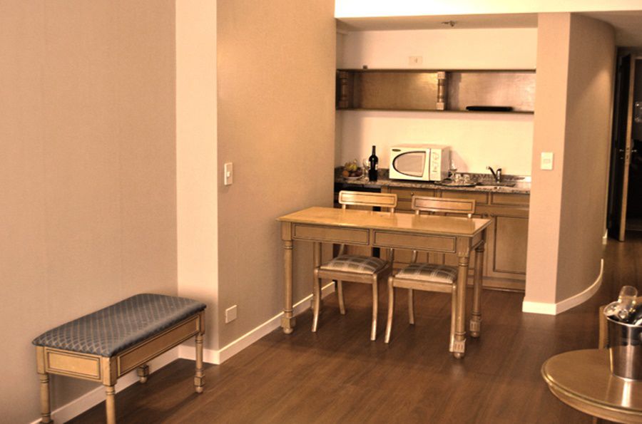 Up America Plaza 3*