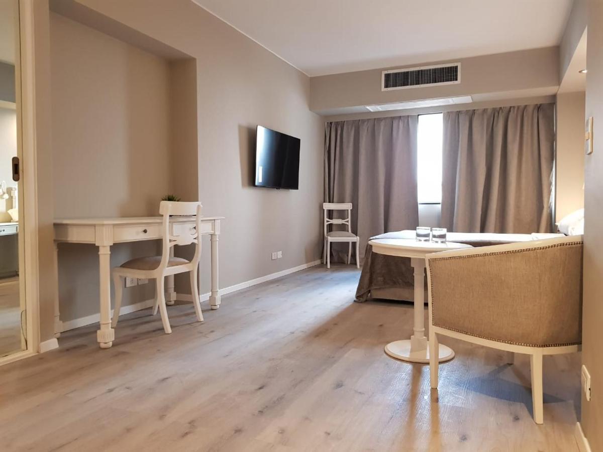 Hotel Up America Plaza 3*