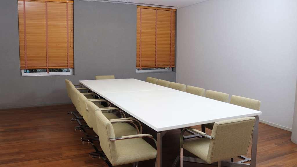 Aparthotel Almarena Madero Urbano Affiliated By Melia Buenos Aires