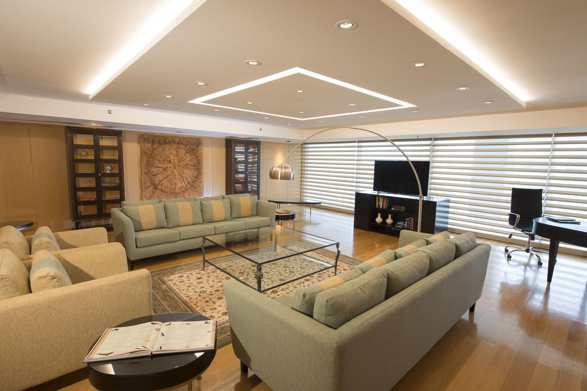 Hilton Hotel 5*