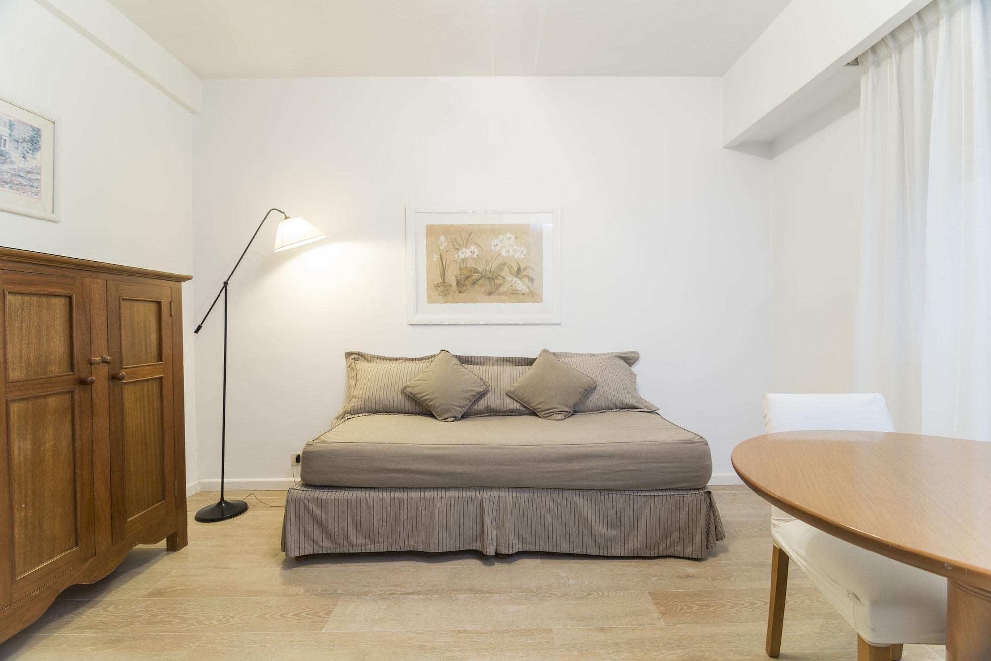 Loi Flats Hotel 4*