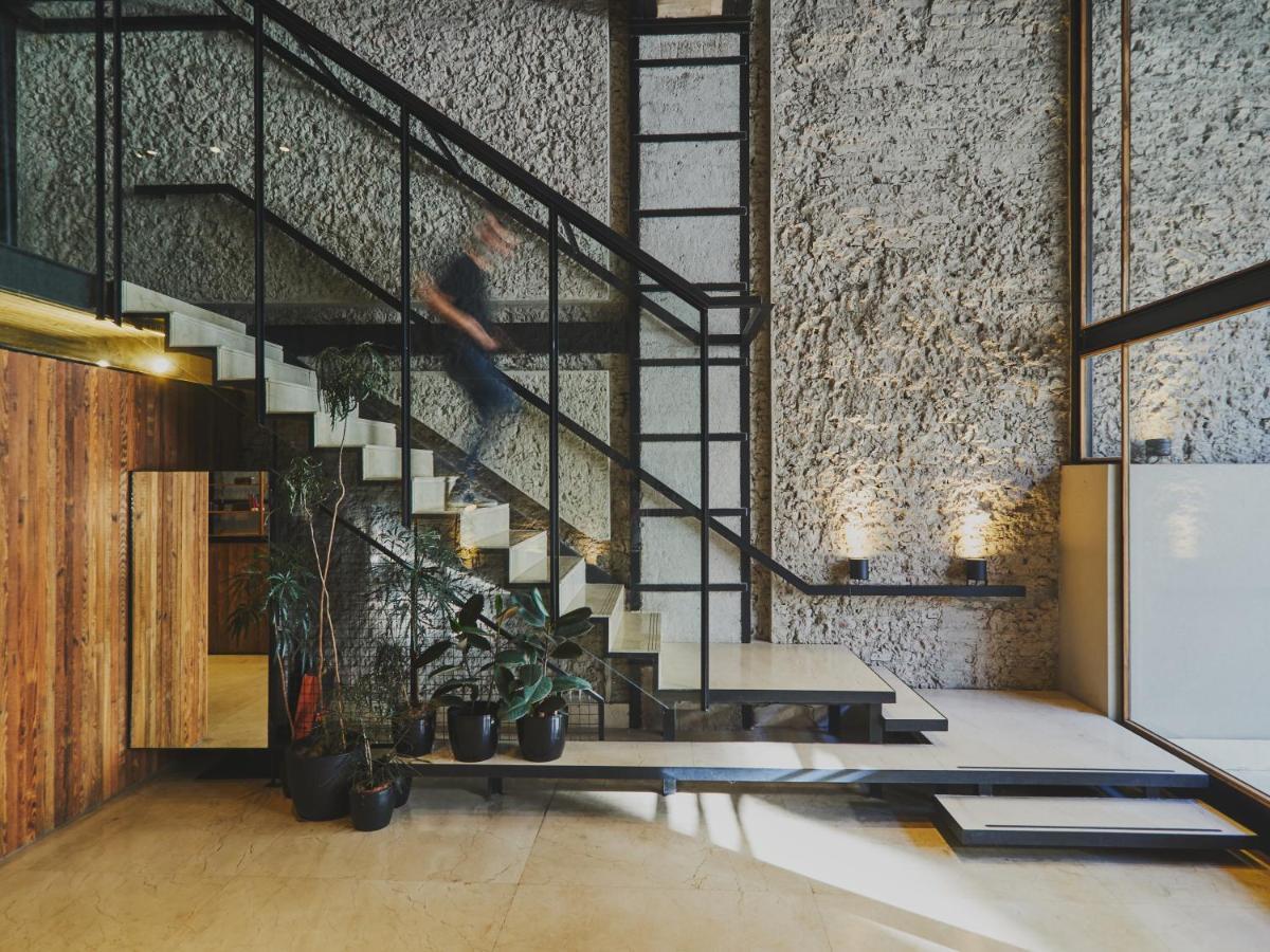 Hotel Aq Tailored