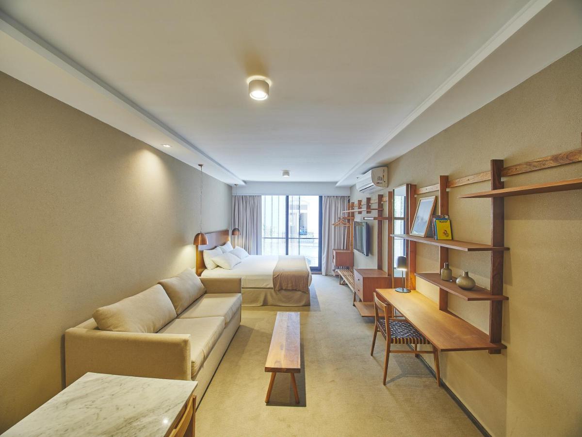 Hotel Aq Tailored