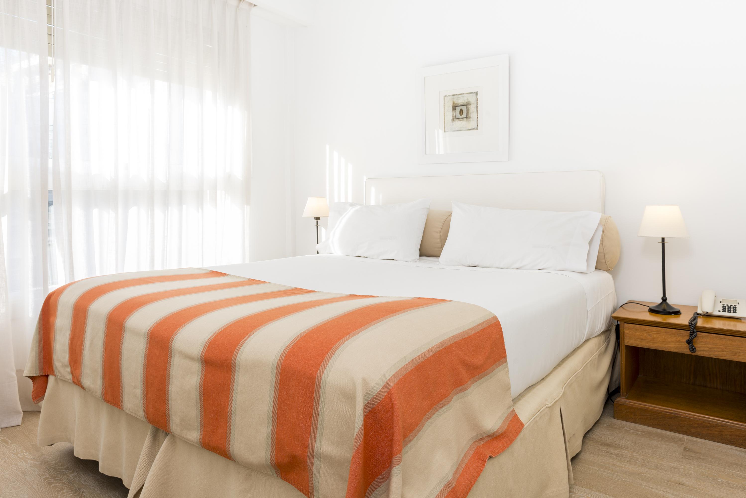 Hotel Loi Flats 4*
