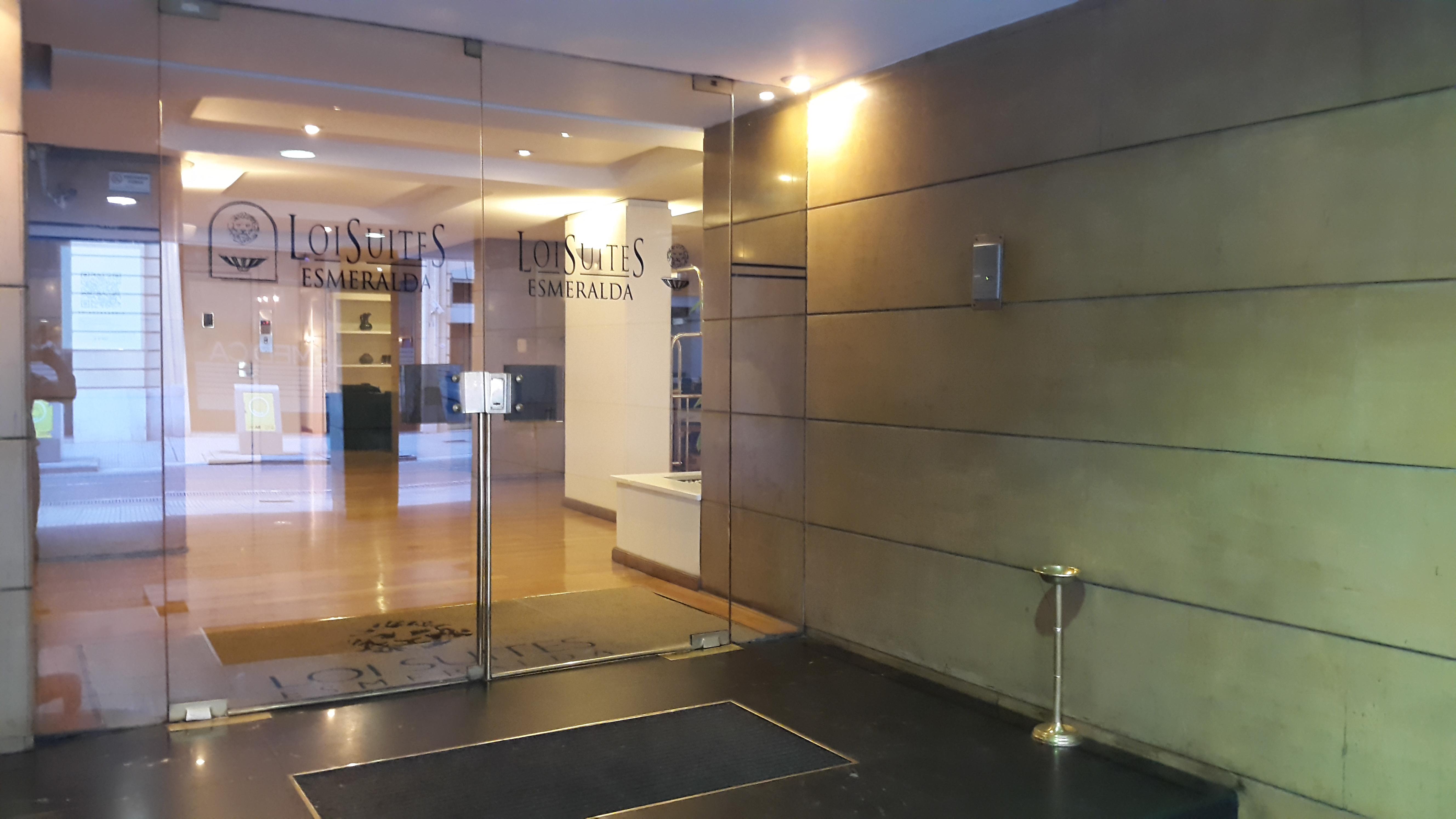 Hotel Loi Flats 4*