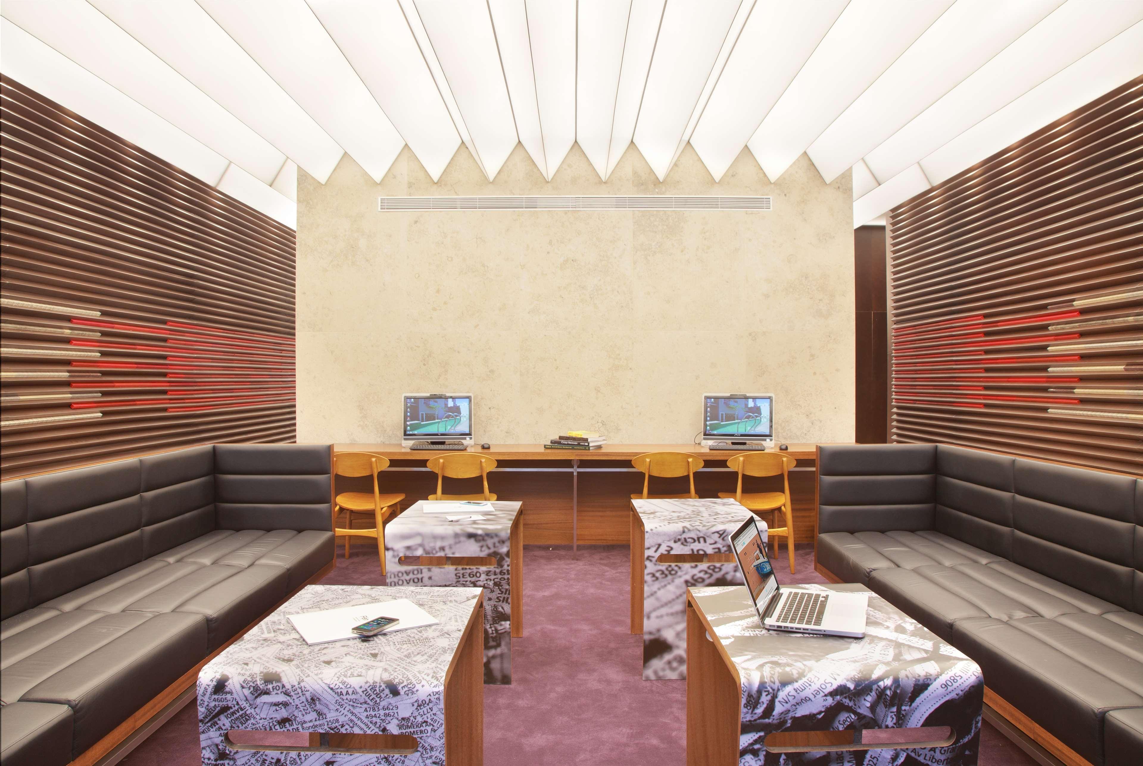 Hotel Dazzler By Wyndham Palermo 4*