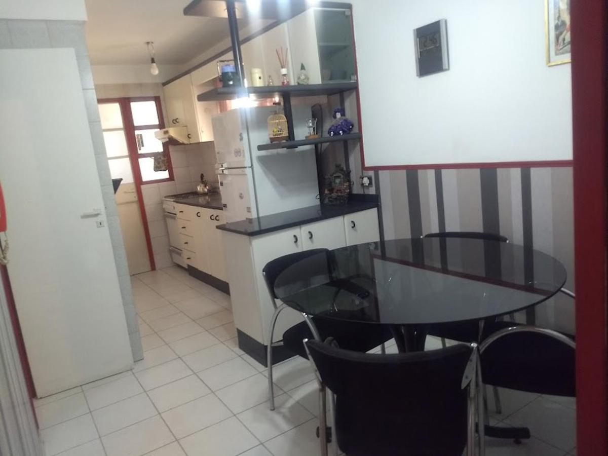 4 Huespedes A 1 Cuadra De Parque Centenerario. Zona Hospitales *