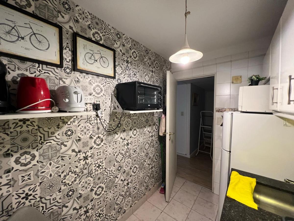 Plaza Vicente Lopez Apartment *