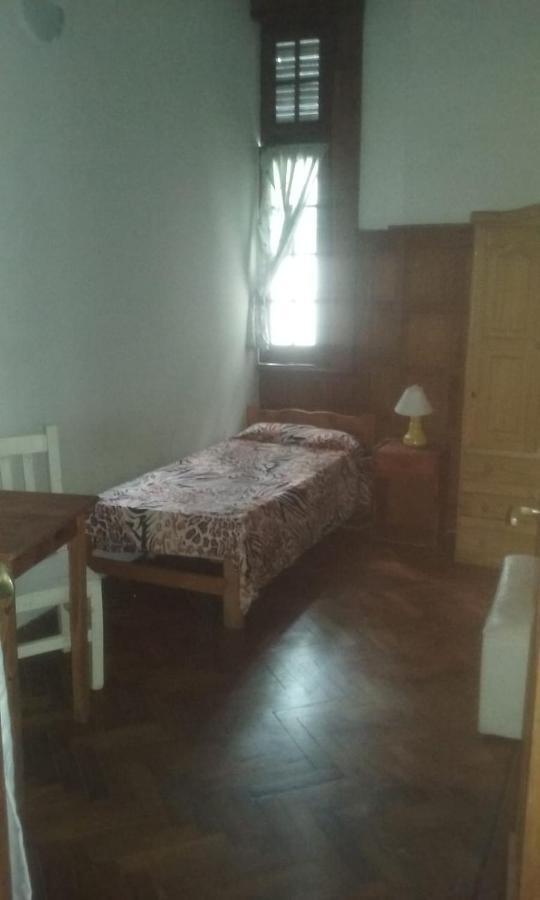 Habitac Indiv Casa De Familia, Flores * Buenos Aires