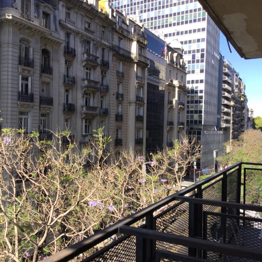 Comodo Departamento Con Balcon En Microcentro Buenos Aires